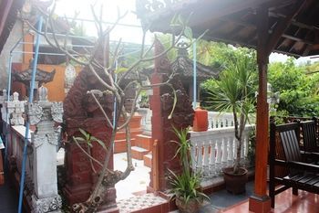Serangan Inn 1 Падангбай Екстериор снимка